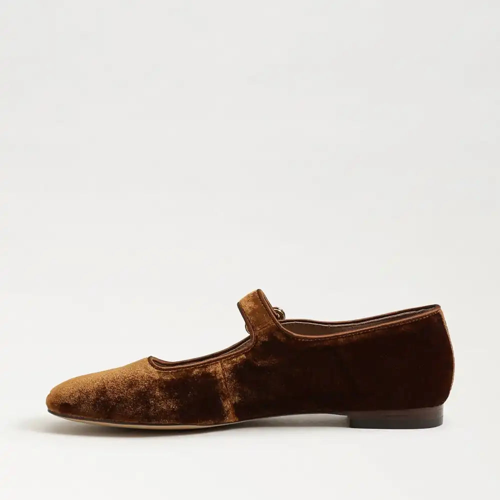 Michaela Mary Jane Flat