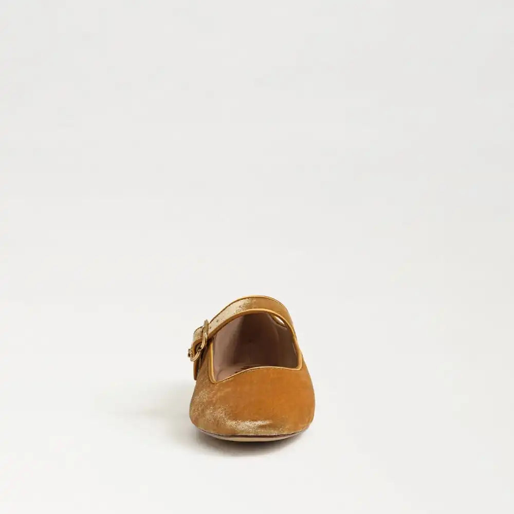 Michaela Mary Jane Flat