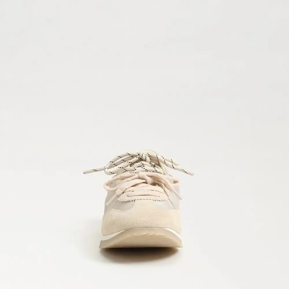 Evara Lace Up Sneaker