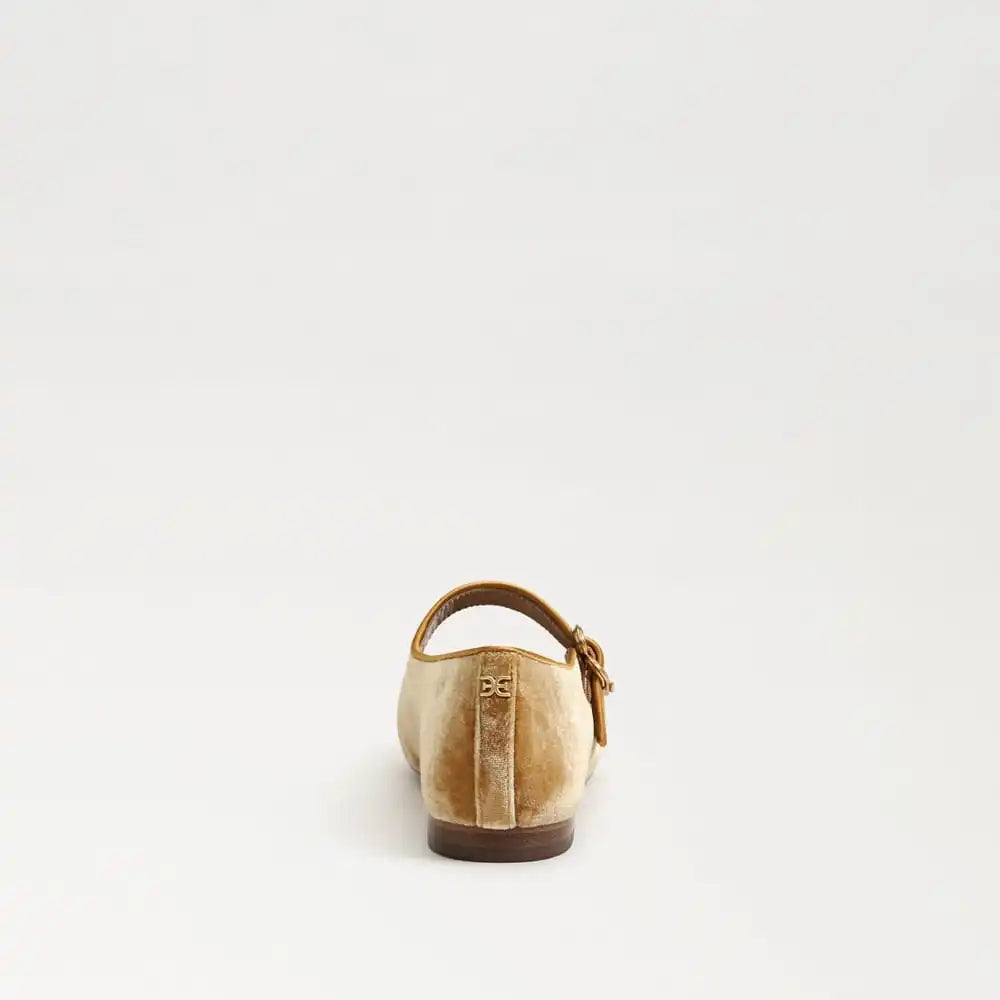 Michaela Mary Jane Flat