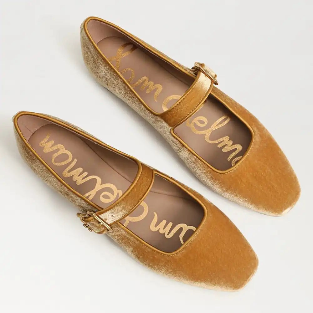 Michaela Mary Jane Flat