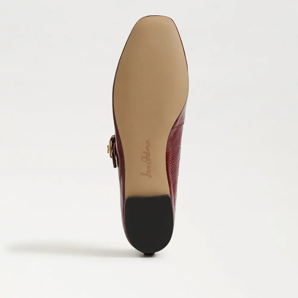 Michaela Mary Jane Flat
