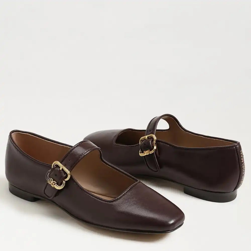 Michaela Mary Jane Flat