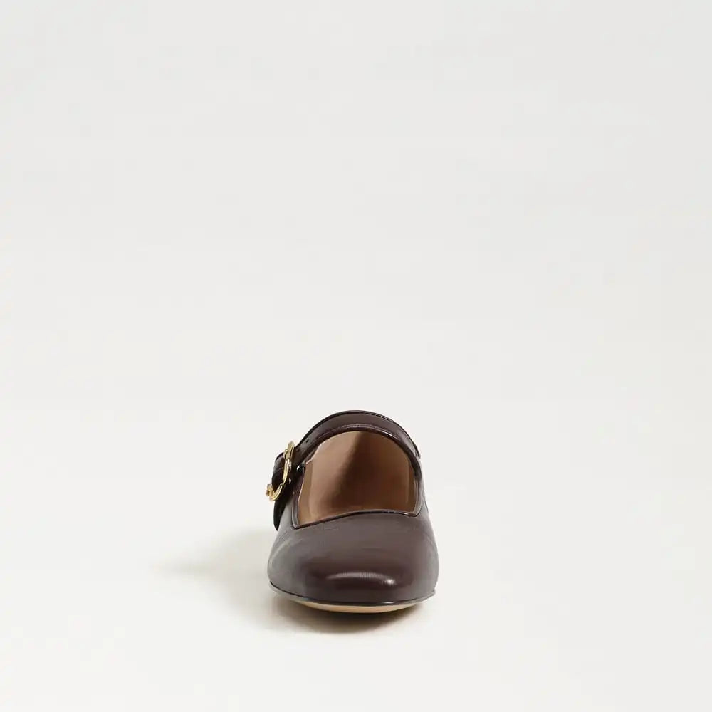 Michaela Mary Jane Flat