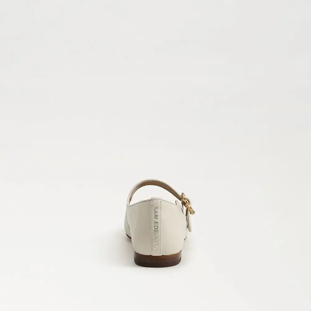 Michaela Mary Jane Flat