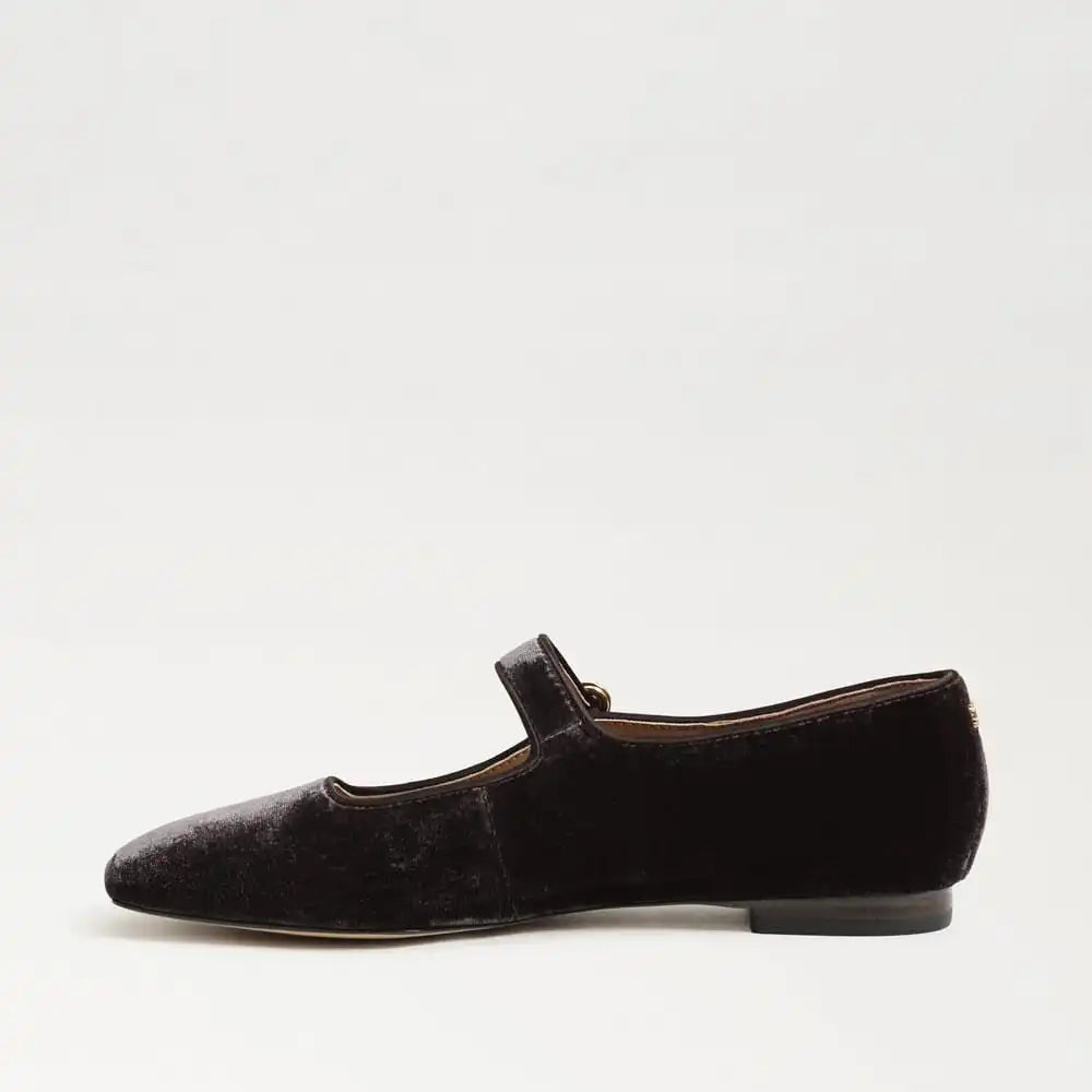 Michaela Mary Jane Flat
