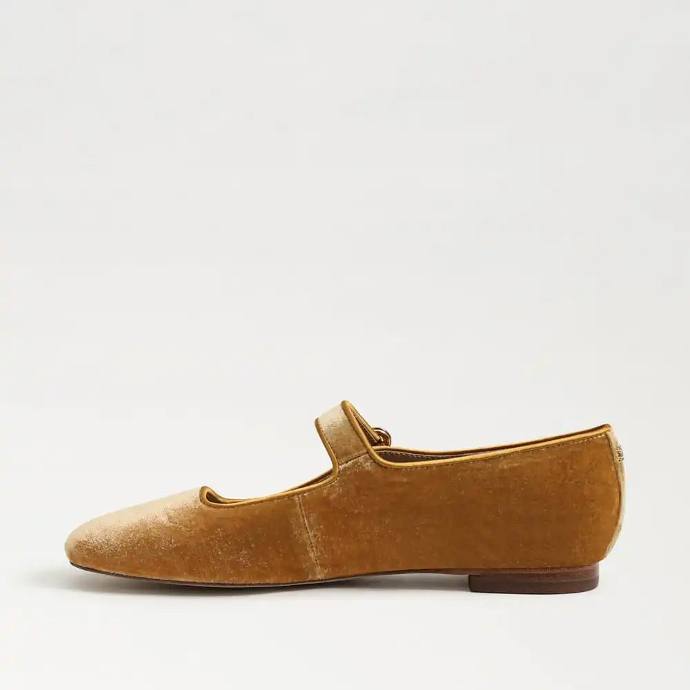 Michaela Mary Jane Flat