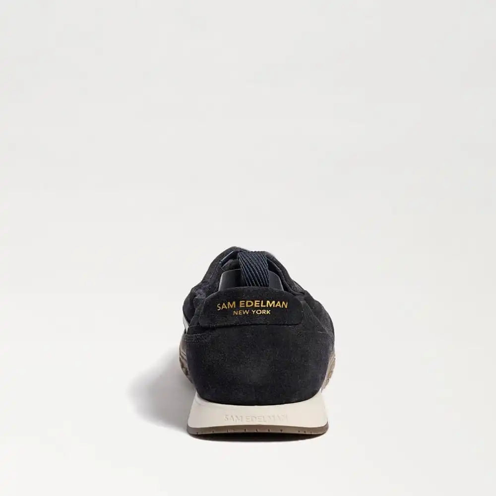 Finn Sneaker
