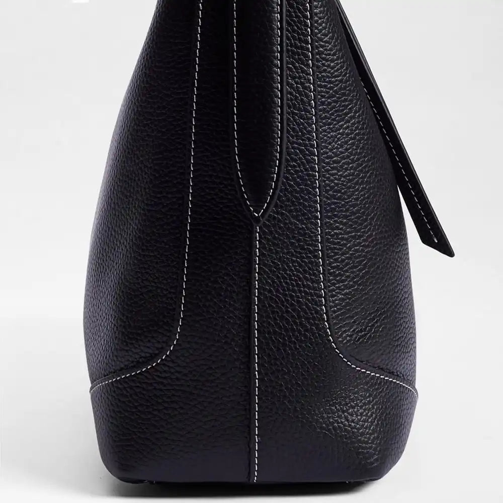 Elaina Top Zip Hobo