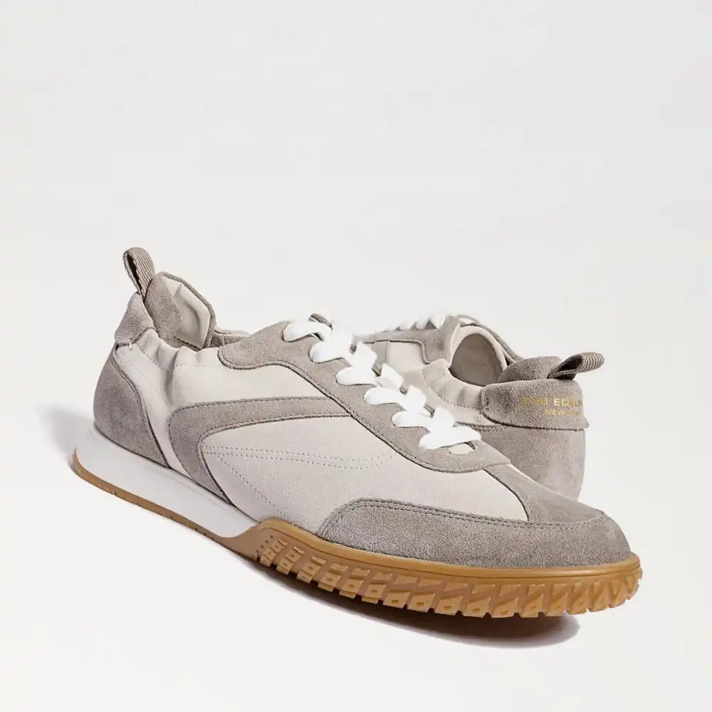 Finn Sneaker