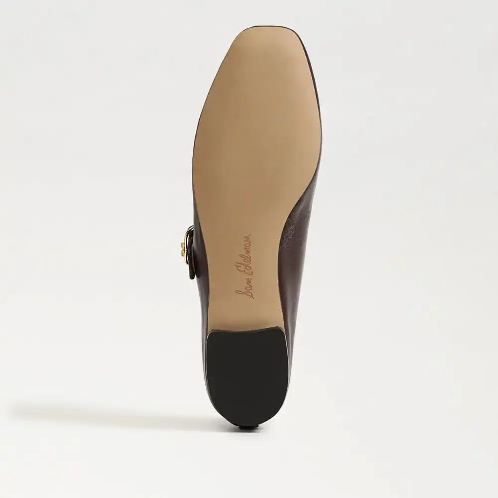 Michaela Mary Jane Flat