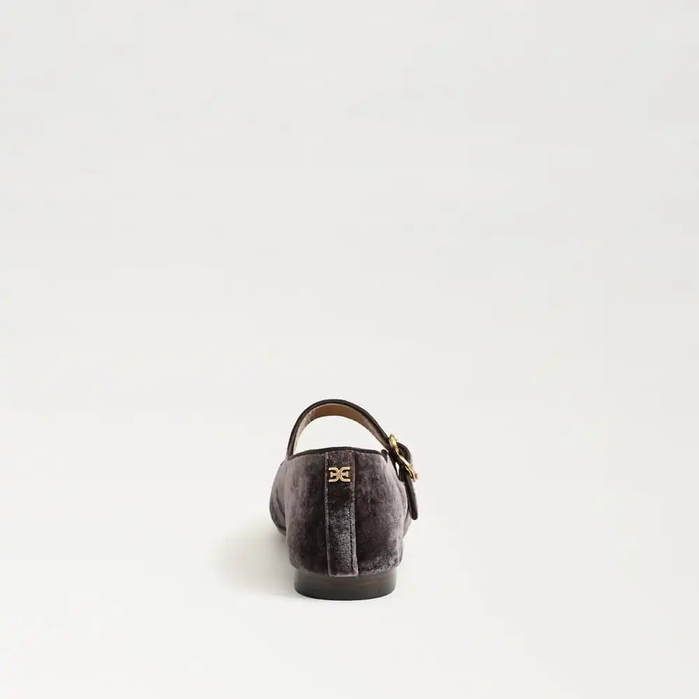 Michaela Mary Jane Flat