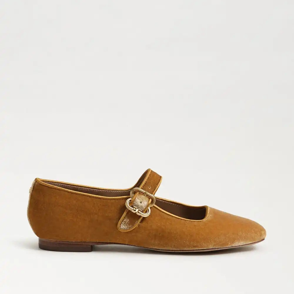 Michaela Mary Jane Flat